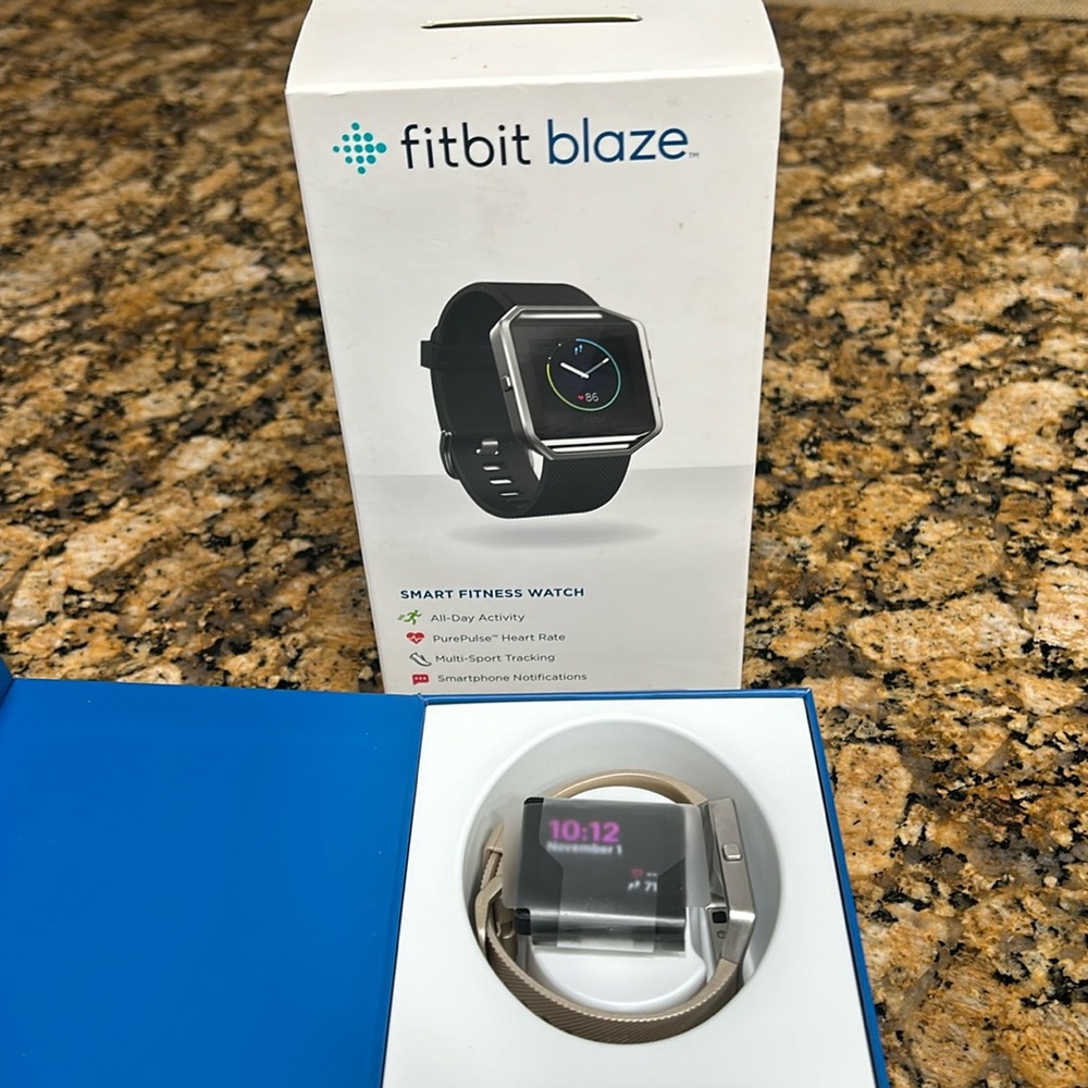 Fitbit Blaze small with gold band, stainless steel frame